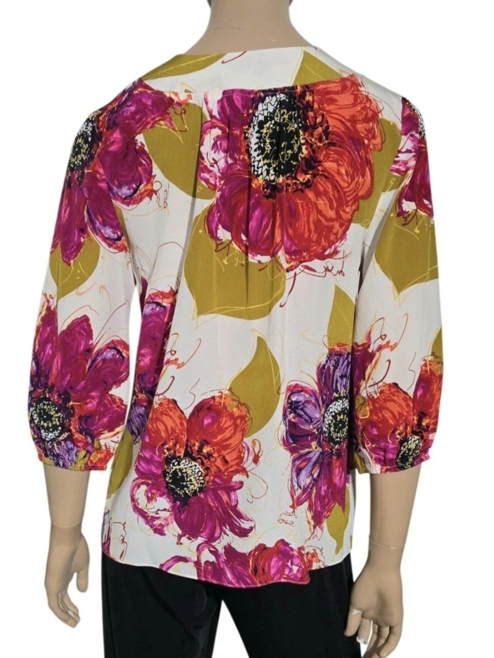 Trina Turk Nanette Bela Roseta 100% Silk Floral Blouse V-Neck M Style #166100 - Picture 10 of 14
